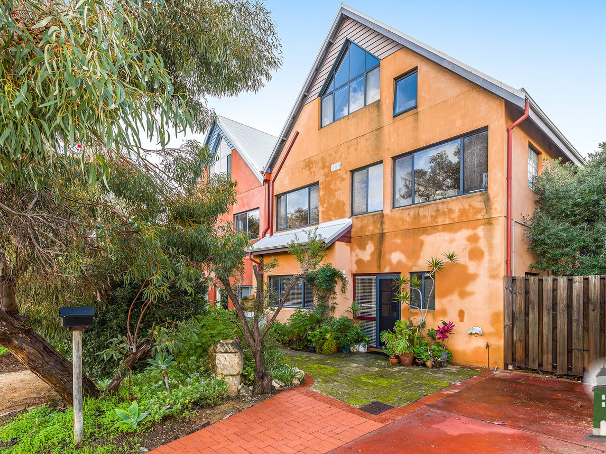 6 Bottrill Street, HAMILTON HILL - Image 1