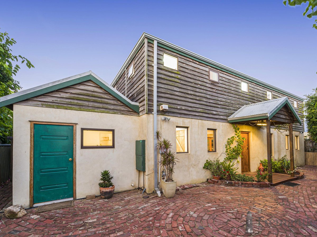 2A Rennie Cres North, HILTON - Image 1