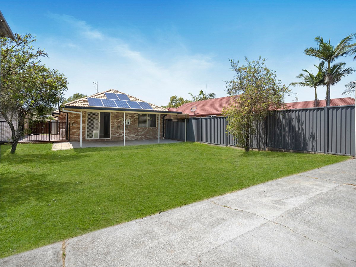 18 Cougal Close, LOGANHOLME - Image 1