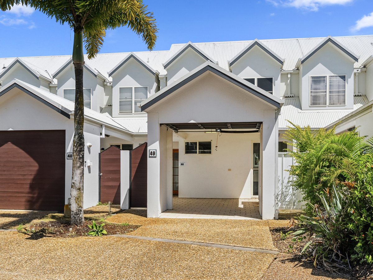 103 Salerno Street, Surfers Paradise - Image 1
