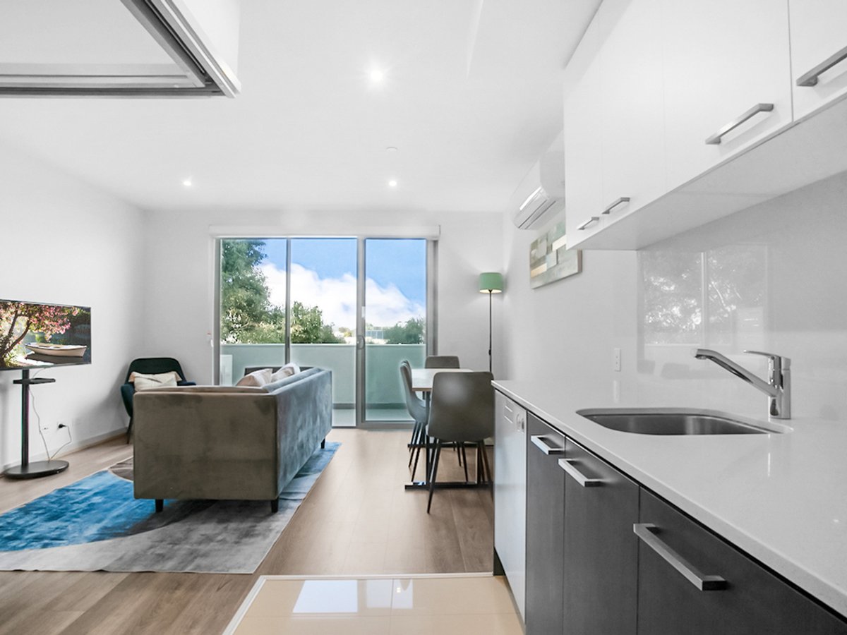 5 Sandbelt Close, HEATHERTON - Image 1