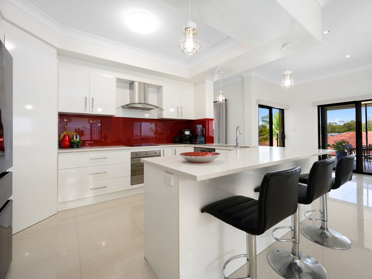 41 Maltravers Drive, ARUNDEL - Image 1