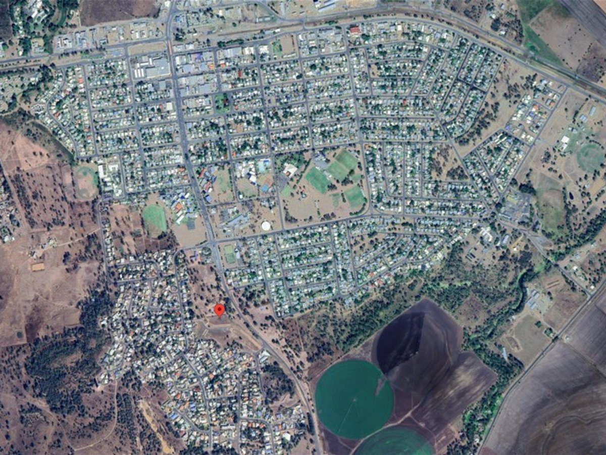 2 Thomas Close, BILOELA - Image 1