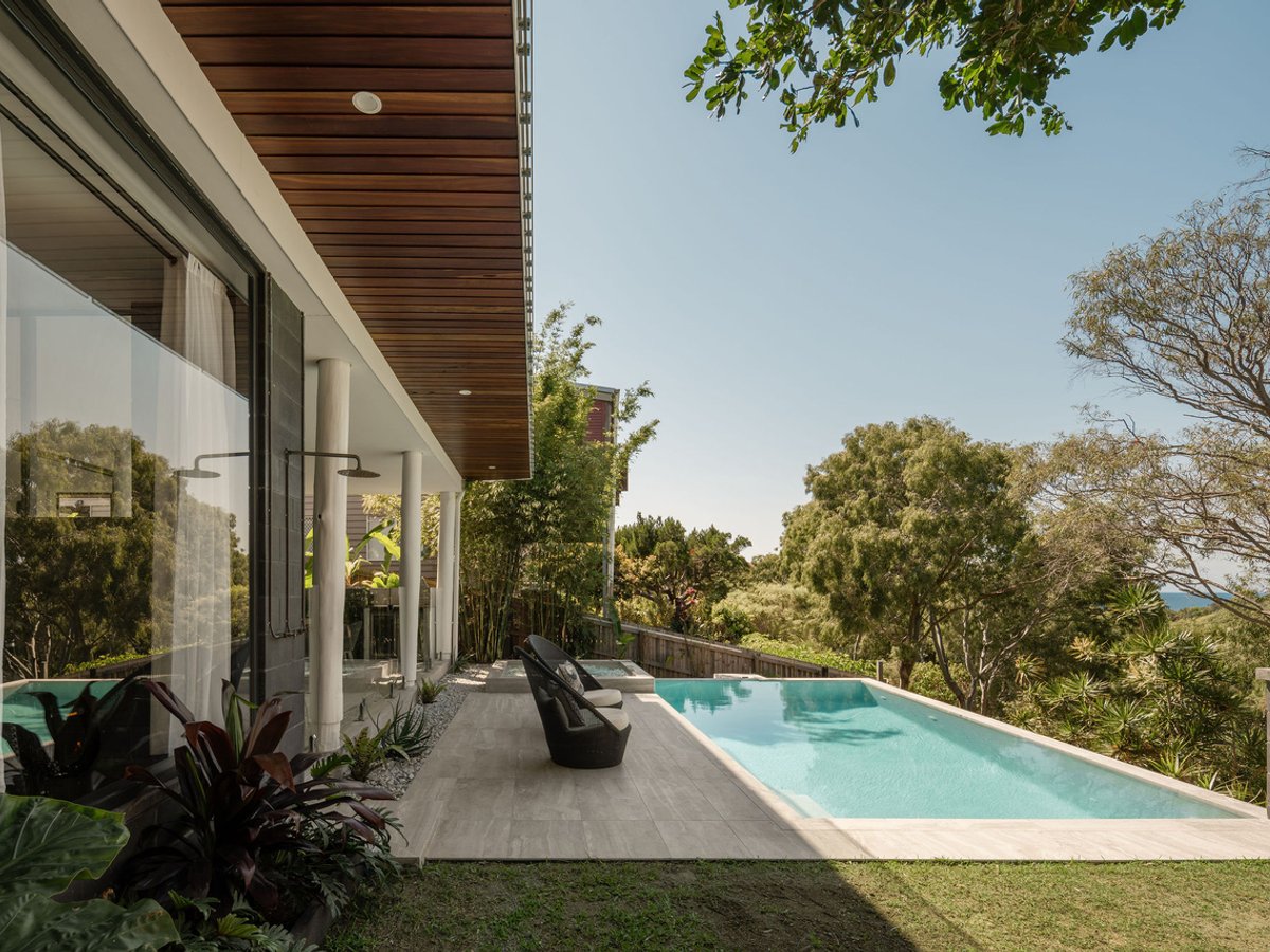 93 Orient Drive, SUNRISE BEACH - Image 1