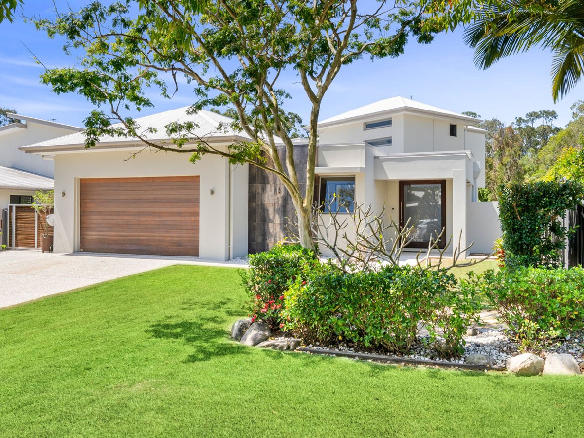 99 The Avenue, PEREGIAN SPRINGS - Image 1