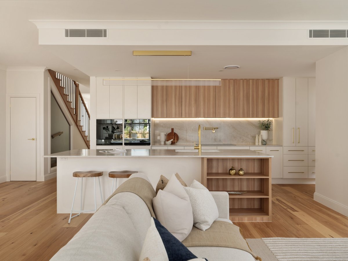 11 Marsh Street, CANNON HILL - Image 1