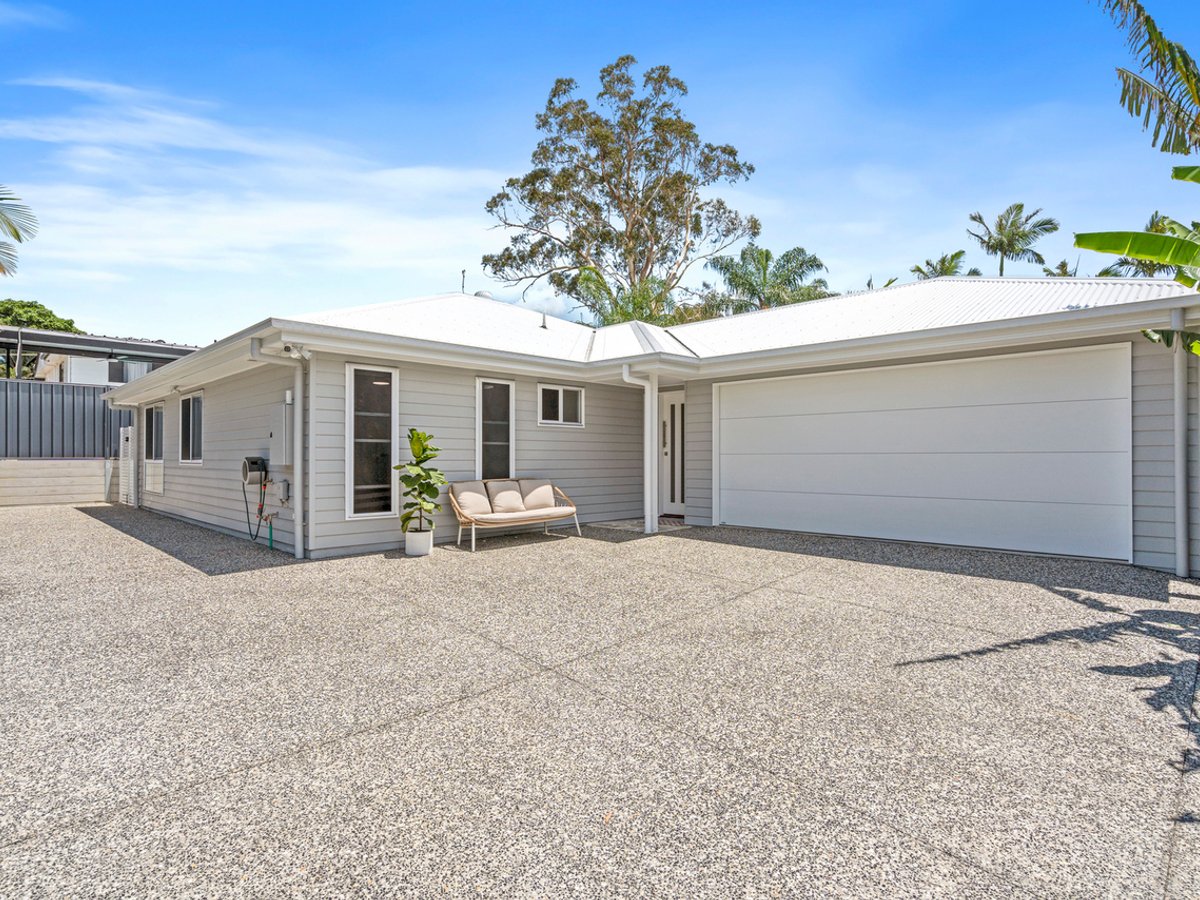 7A Joanne Crescent, THORNLANDS - Image 1