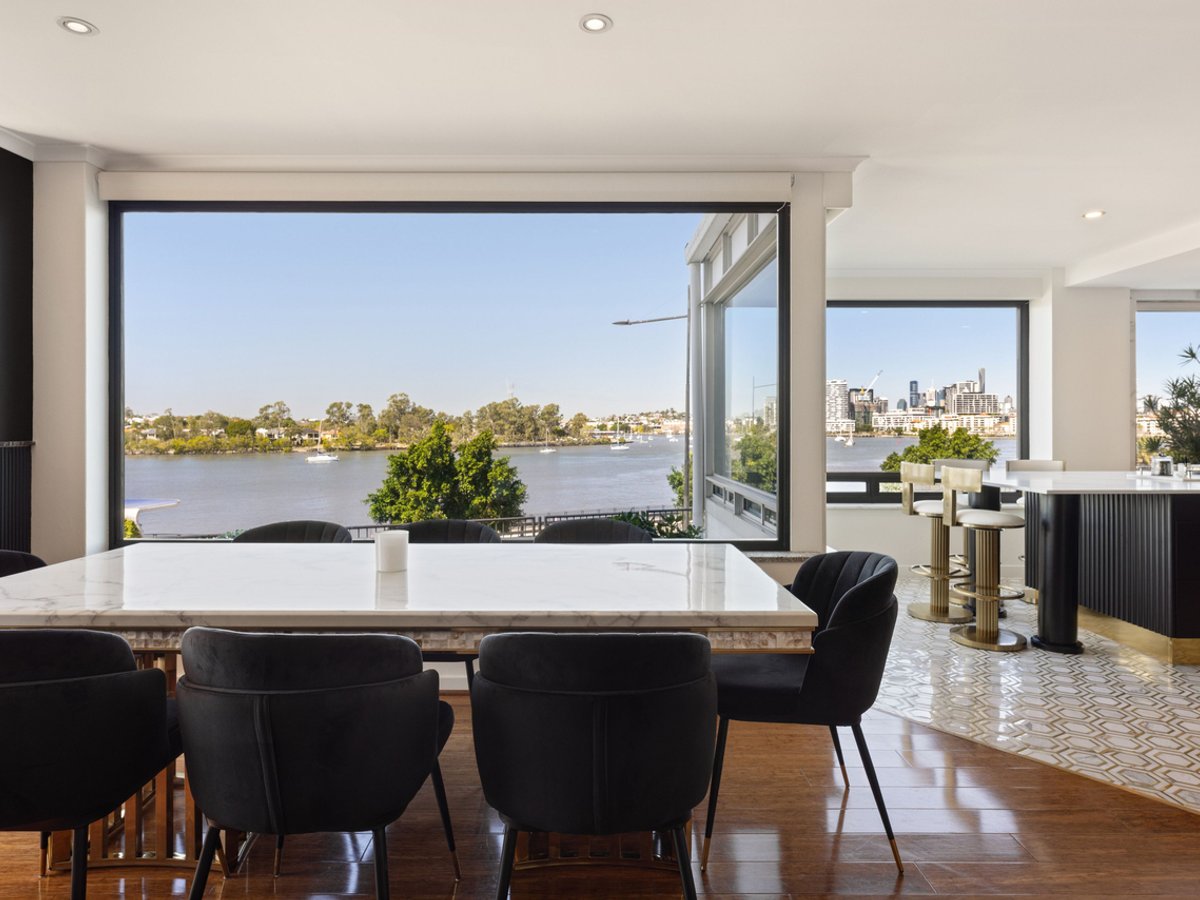 11 Hillside Crescent, Hamilton - Image 1