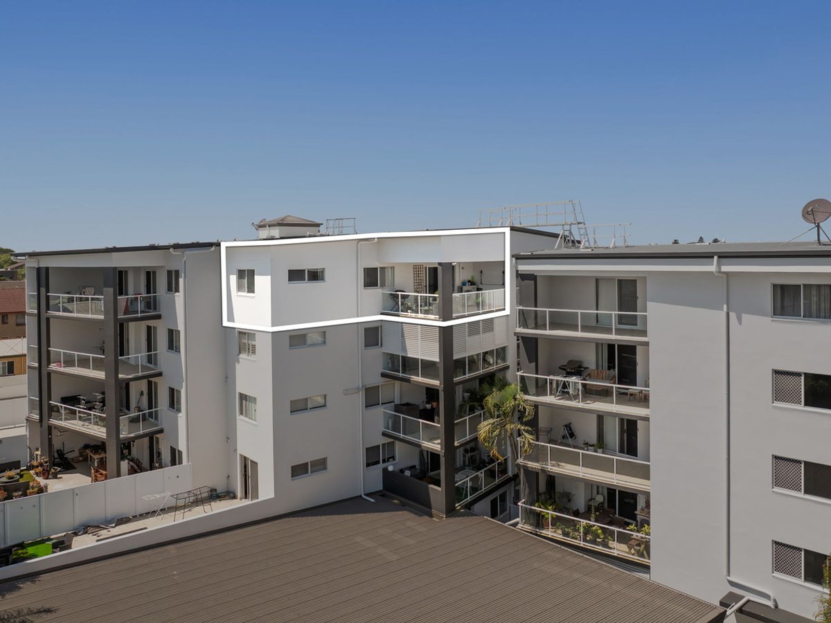 12 Grace Street, NUNDAH - Image 1