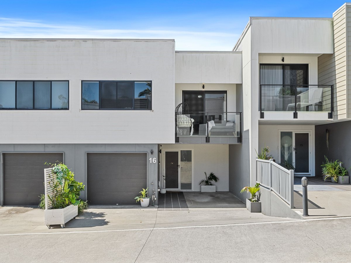 105-109 Barbaralla Drive, Springwood - Image 1