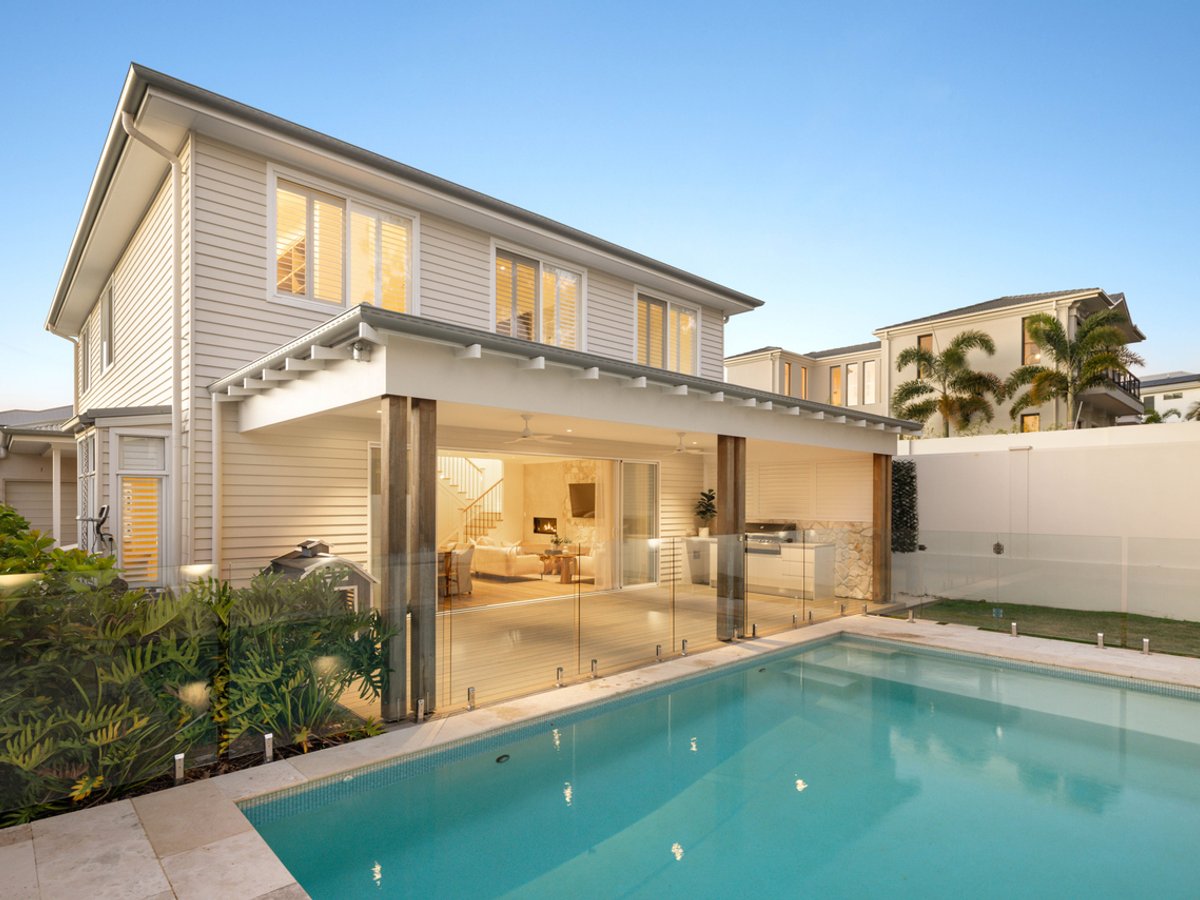 1875 Sawgrass Place, Sanctuary Cove - Image 1