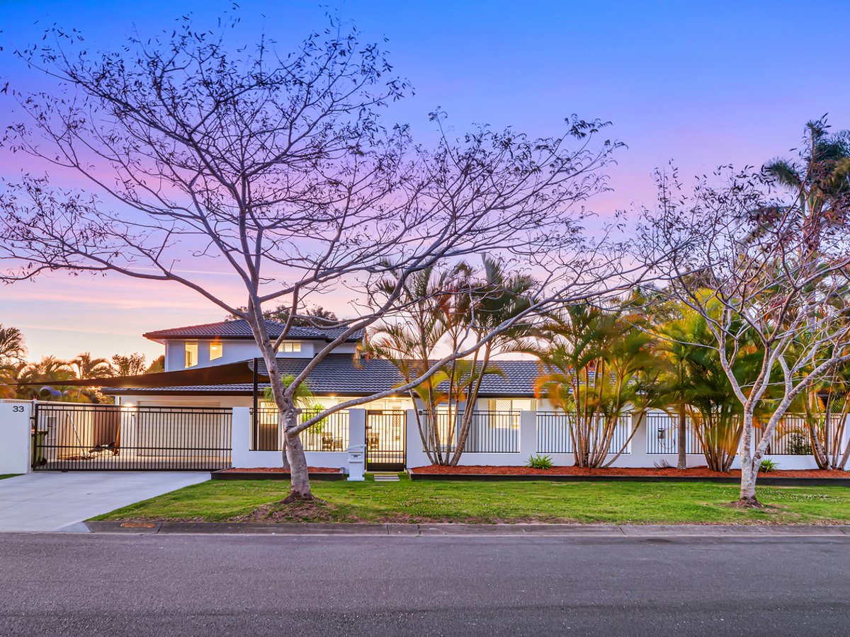 33 Lochinvar Court, ASHMORE - Image 1