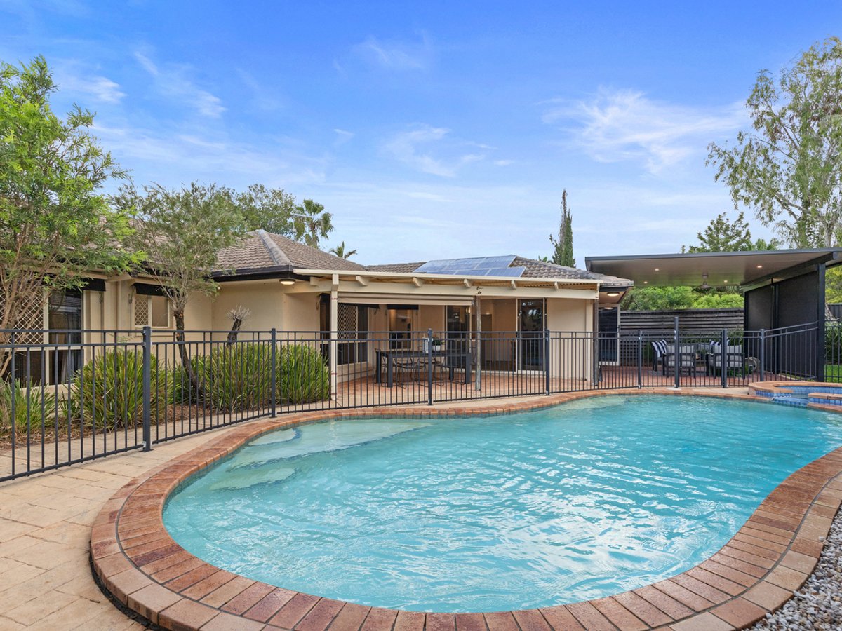 10 Creekview Street, HELENSVALE - Image 1