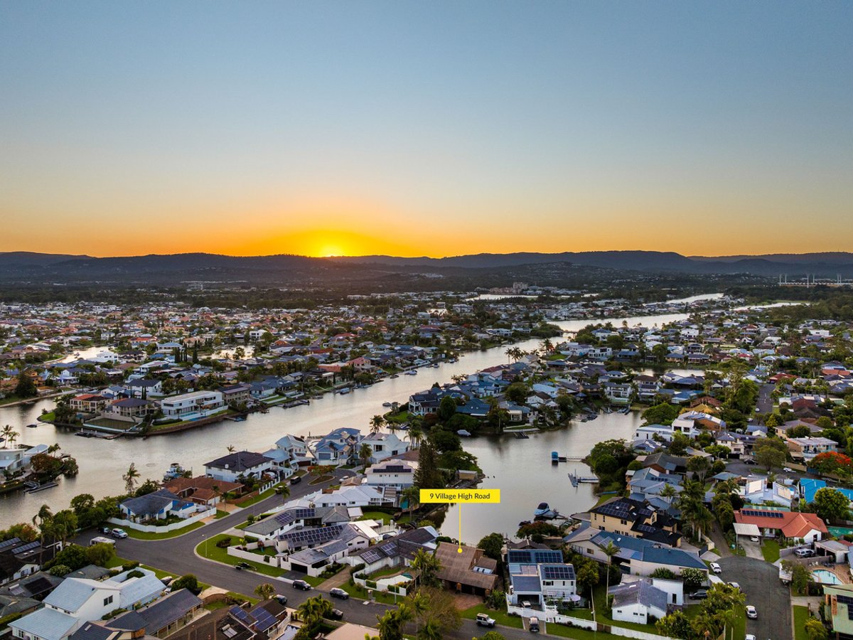 9 Village High Road, Benowa Waters - Image 1