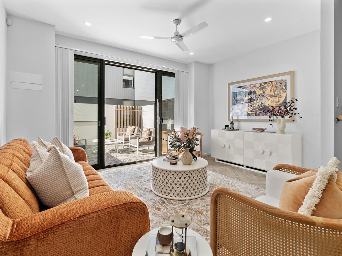 5619 Harbourview Drive, Hope Island - Image 1