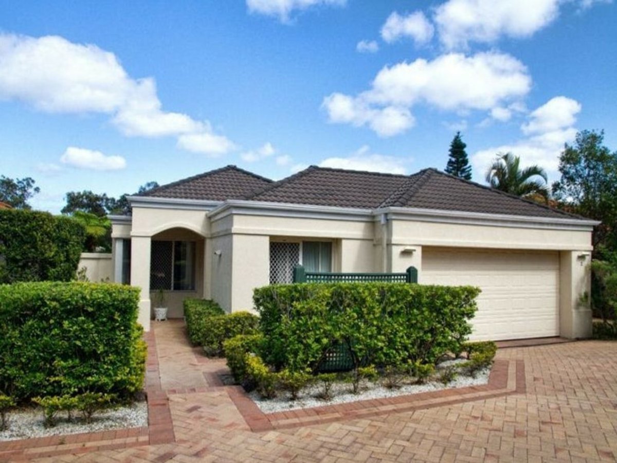 24 Abby Crescent, ASHMORE - Image 1