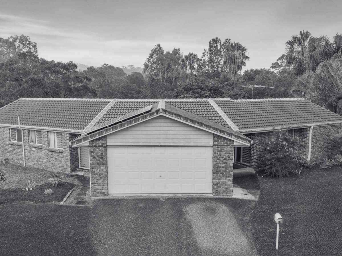25 Mewing Court, Windaroo - Image 1