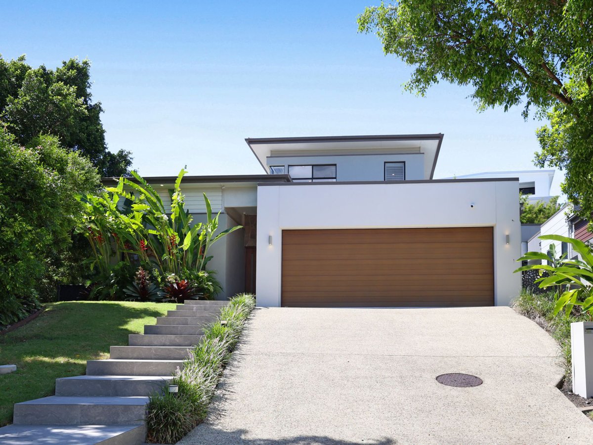 3020 Hillside Walk, Sanctuary Cove - Image 1