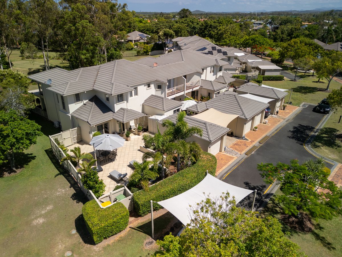 8139 Magnolia Drive West, Hope Island - Image 1