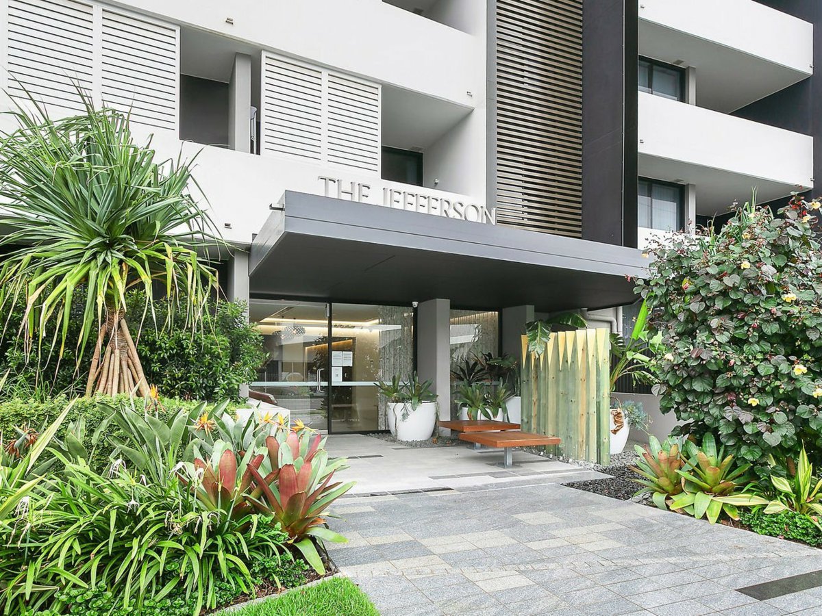 60 Jefferson Lane, PALM BEACH - Image 1