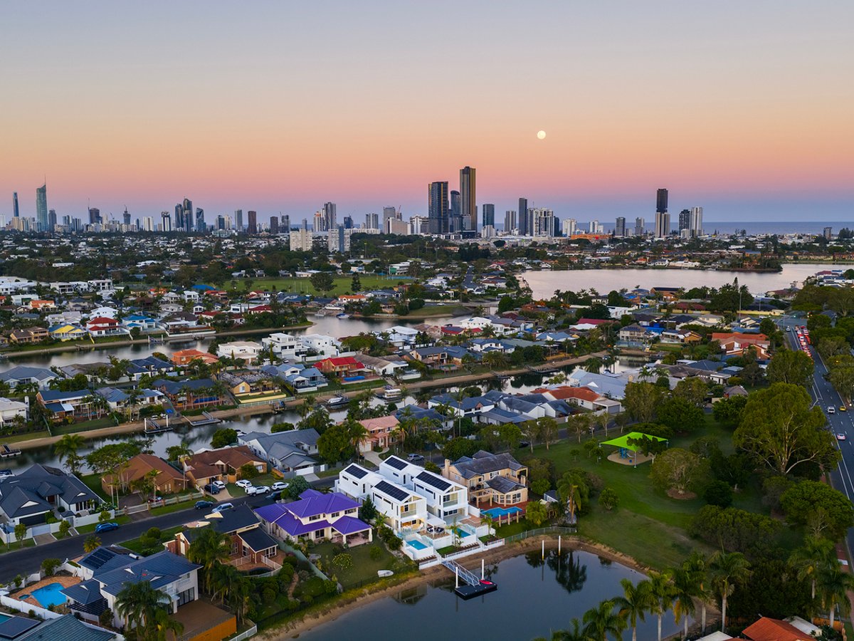 20A Drayton Terrace, MERMAID WATERS - Image 1