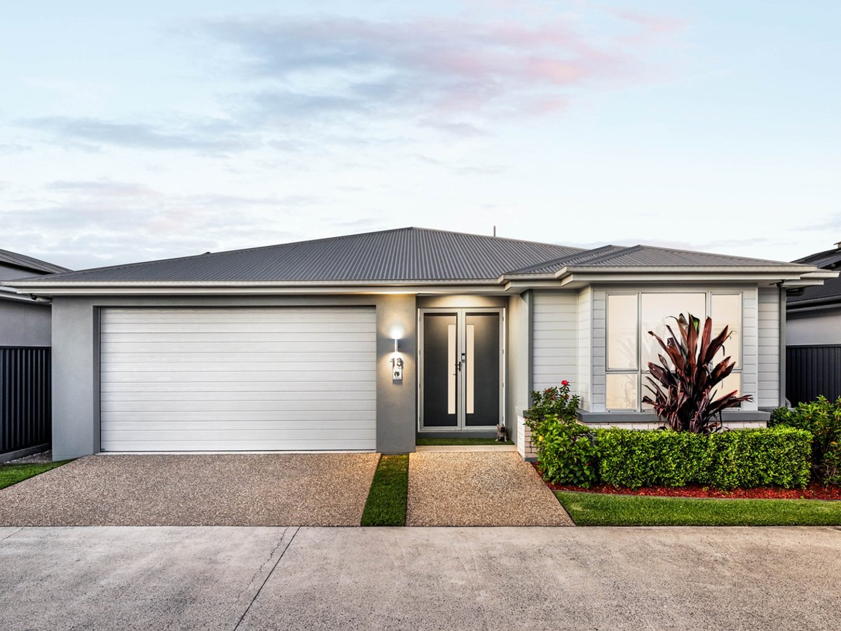 1 Manuka Road, LOGAN VILLAGE - Image 1