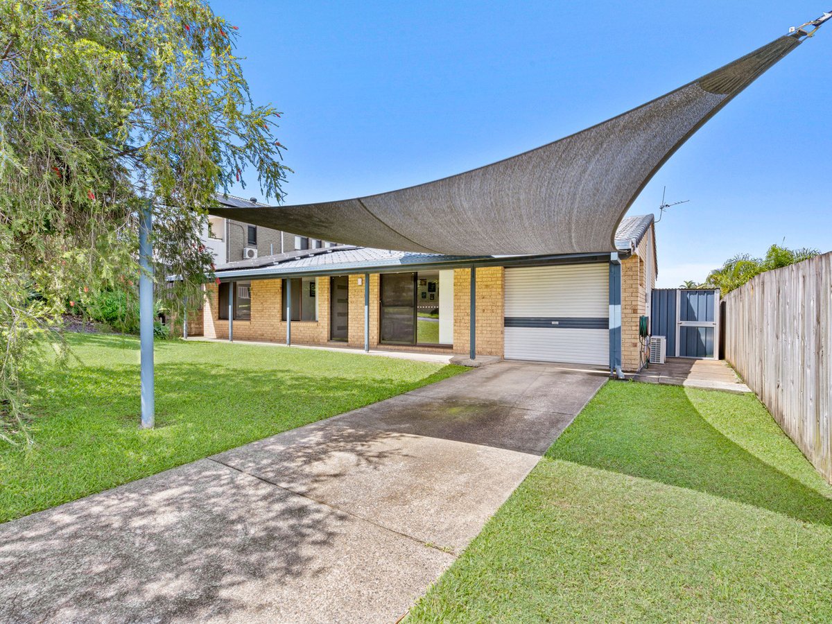 12 Carrabean Avenue, Ashmore - Image 1