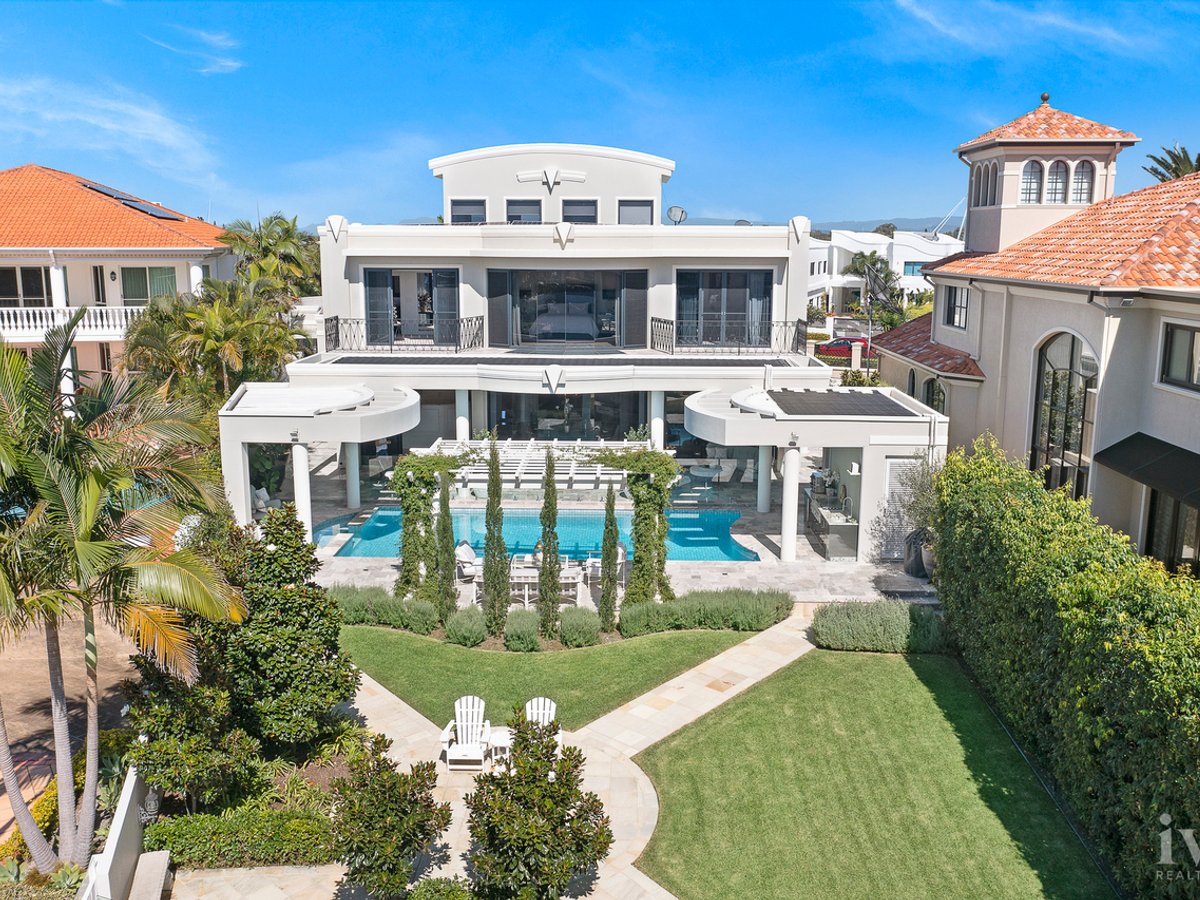 35 Brittanic Crescent, Sovereign Islands - Image 1