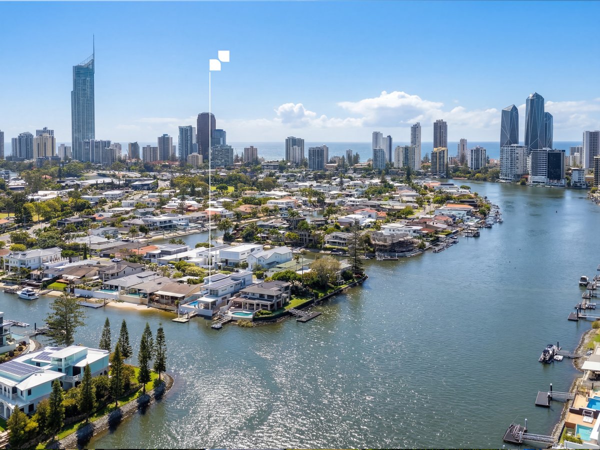 21 Etna Street, ISLE OF CAPRI - Image 1