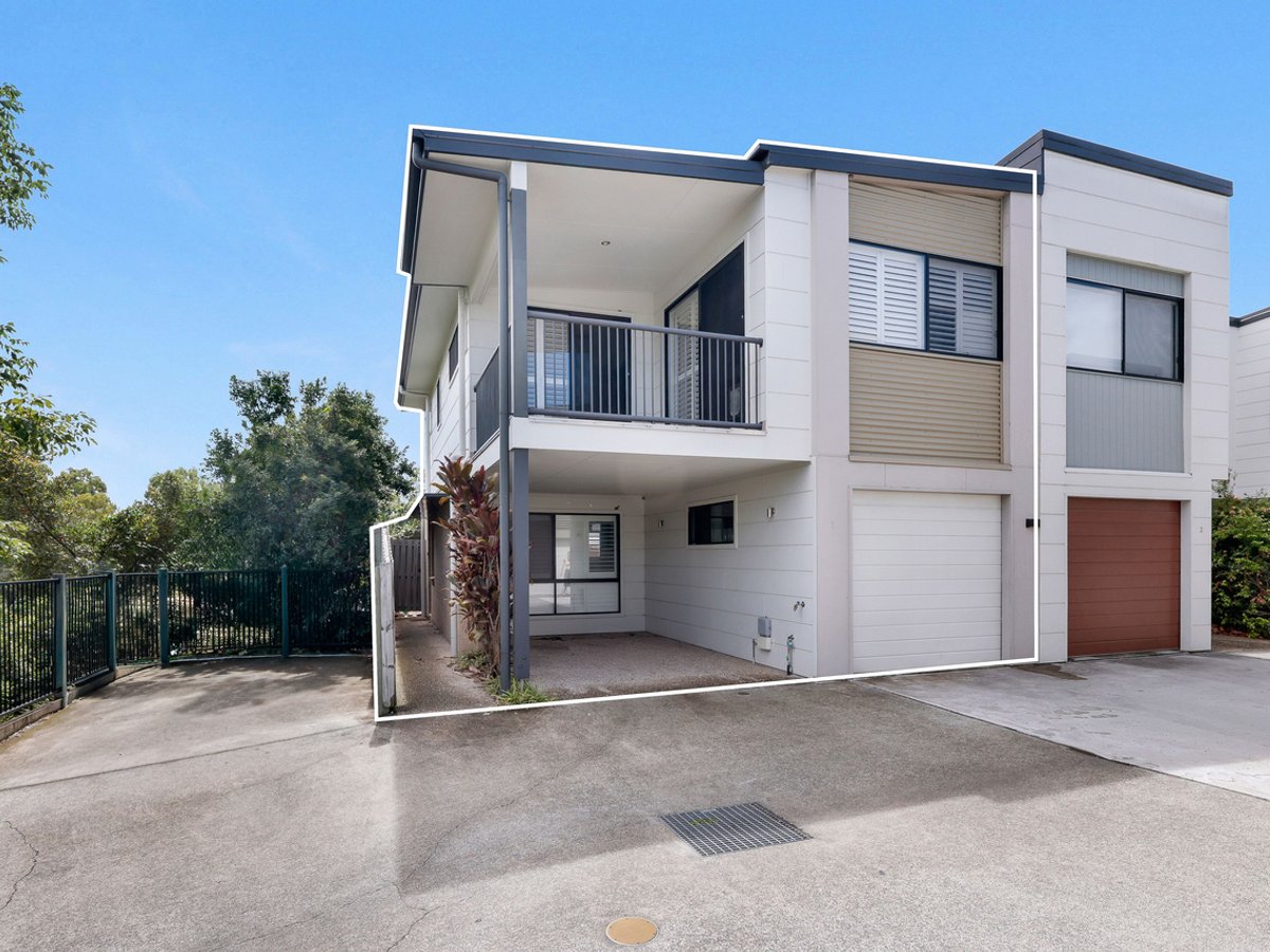 24 Careel Close, Helensvale - Image 1
