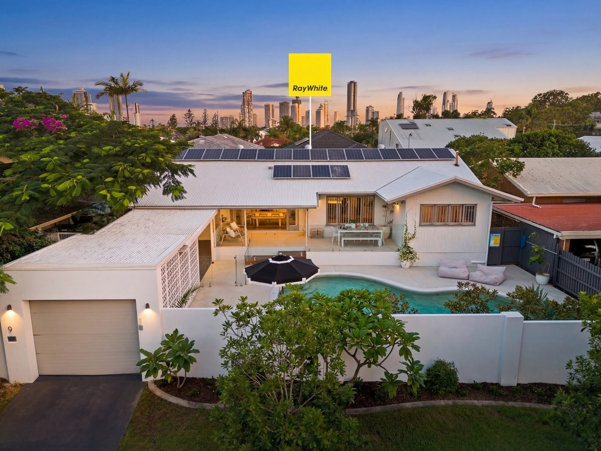 9 Bauer Street, SOUTHPORT - Image 1