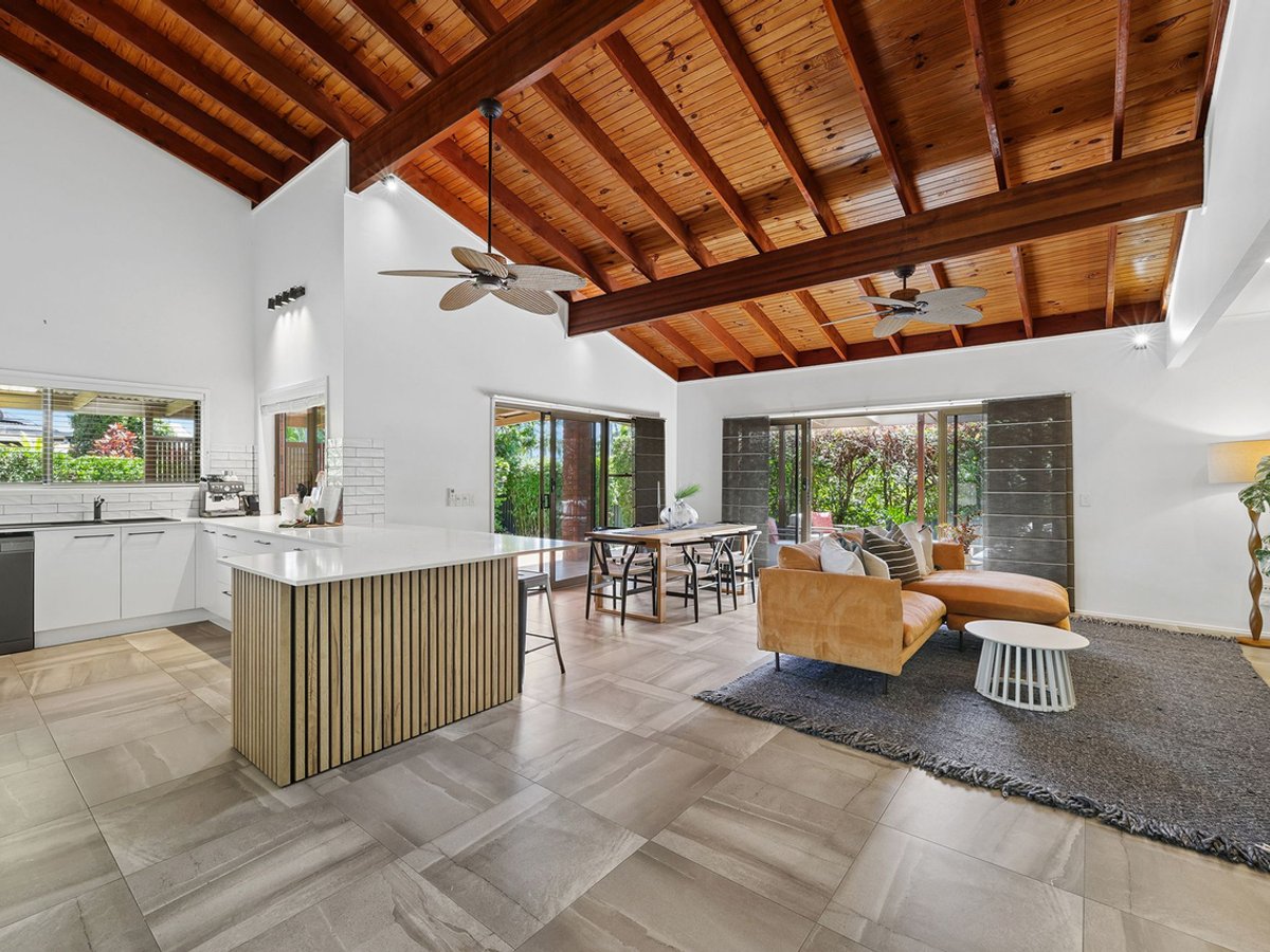 5 Beecroft Place, Robina - Image 1