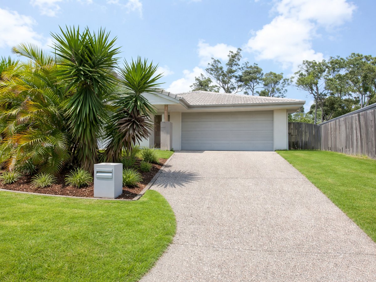 7 Moonlight Lane, COOMERA - Image 1