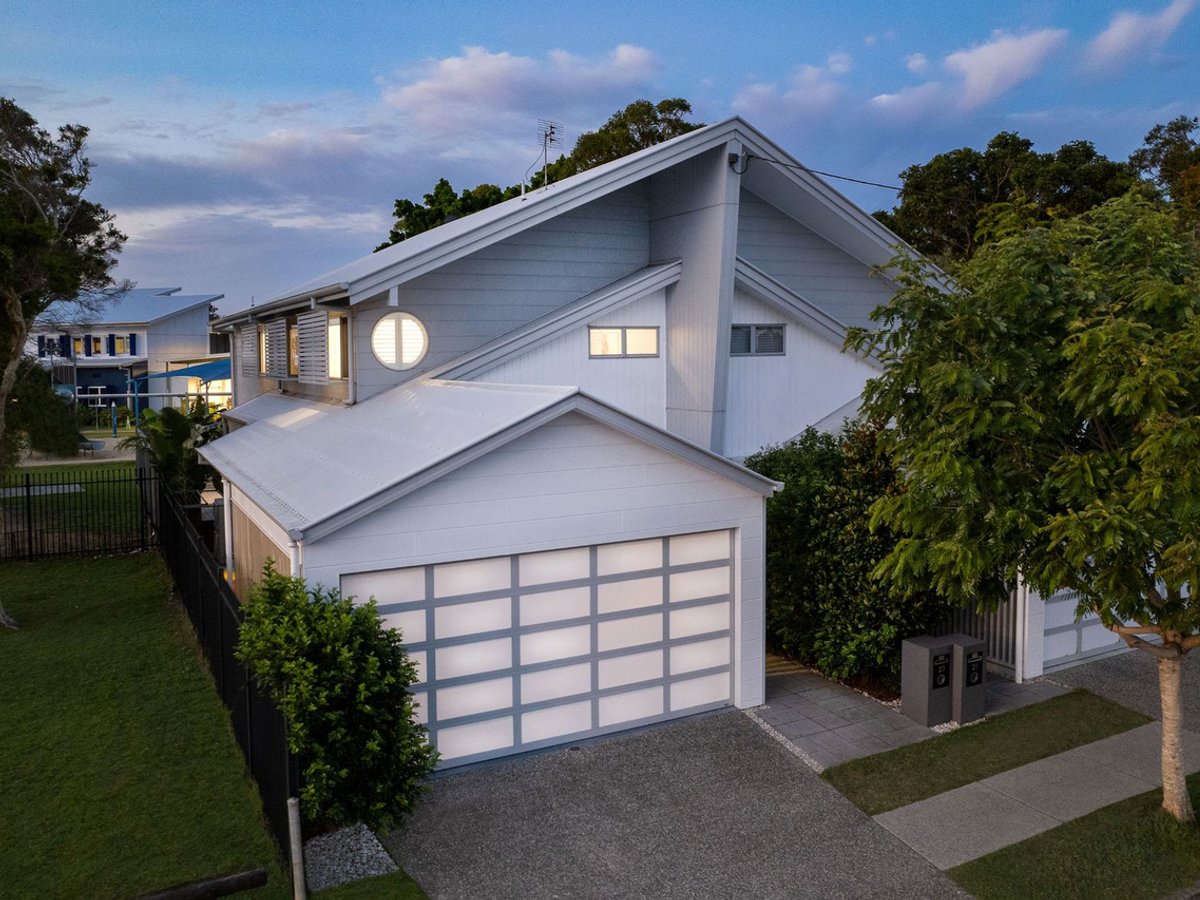 23 Nineteenth Avenue, Palm Beach - Image 1